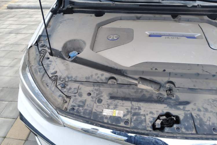 Used BAIC Beijing EU5 2018 R500 Smart Wind Edition Engine Bay Right
