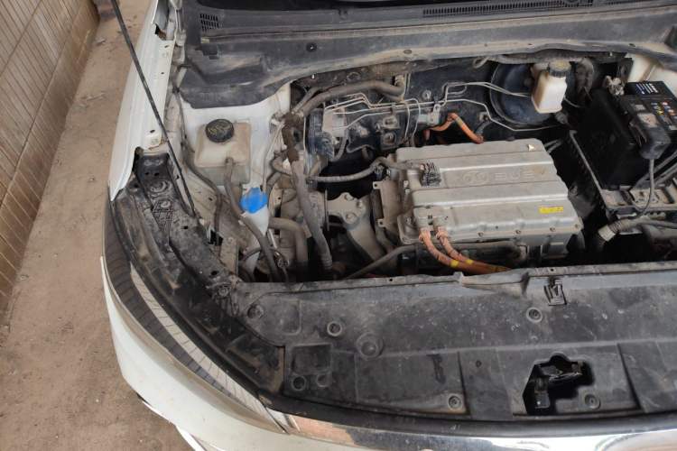 Used BAIC Beijing EU5 2018 R500 Smart Wind Edition Engine Bay Right