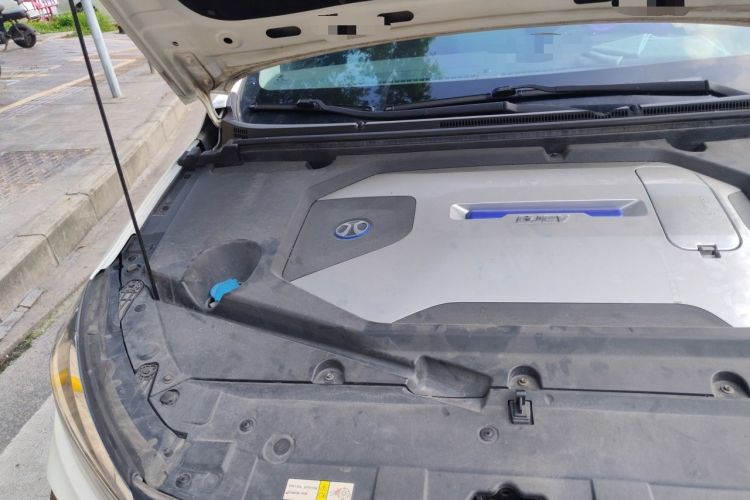 Used BAIC Beijing EU5 2018 R500 Smart Wind Edition Engine Bay Right