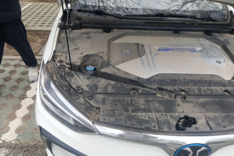 Used BAIC Beijing EU5 2018 R550 Smart Trend Edition Engine Bay Right