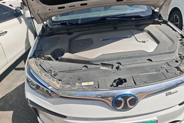 Used BAIC Beijing EU5 2018 R500 Smart Wind Edition Engine Bay Right