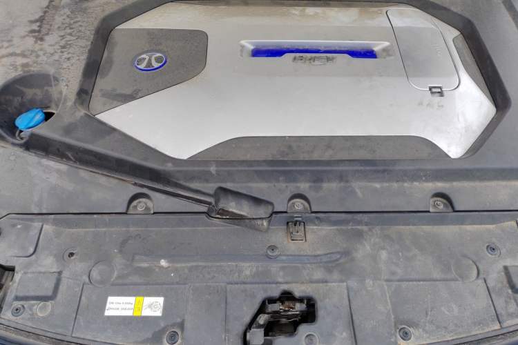 Used BAIC Beijing EU5 2018 R500 Smart Edition Engine Bay