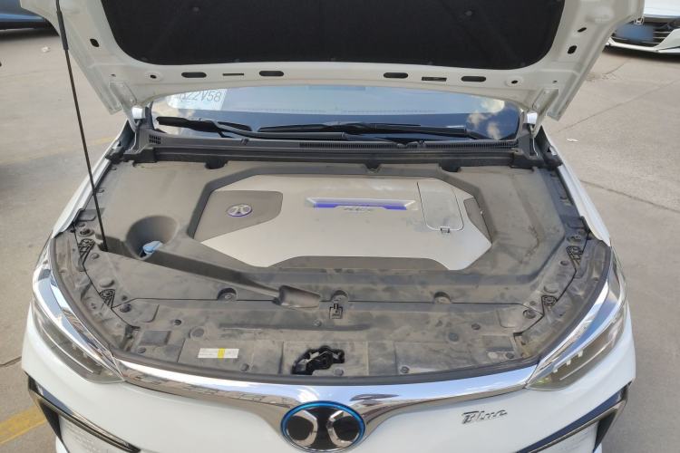Used BAIC Beijing EU5 2018 R500 Smart Edition Engine Bay