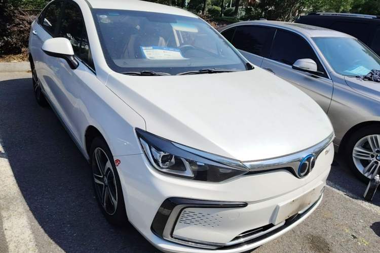 Used BAIC Beijing EU5 2018 R500 Smart Wind Edition Exterior 1