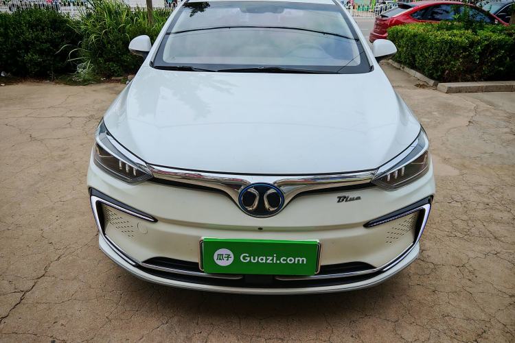 Used BAIC Beijing EU5 2018 R500 Smart Wind Edition Exterior 1