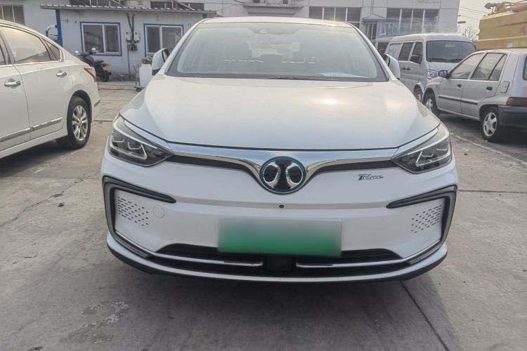 Used BAIC Beijing EU5 2018 R550 Smart Edition Exterior 2