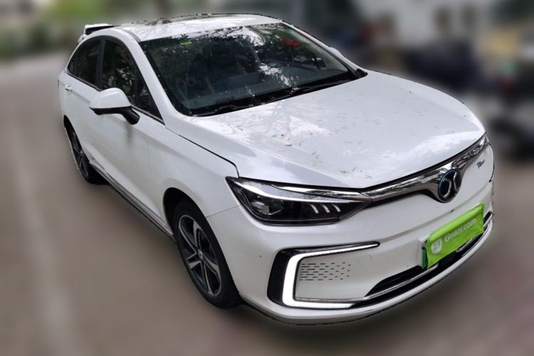 Used BAIC Beijing EU5 2018 R500 Smart Wind Edition Exterior 2