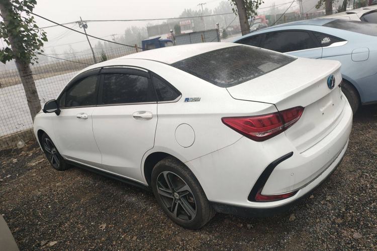 Used BAIC Beijing EU5 2018 R550 Smart Trend Edition Exterior 3