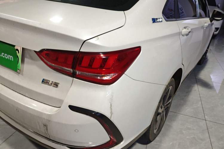 Used BAIC Beijing EU5 2018 R500 Smart Wind Edition Exterior 3