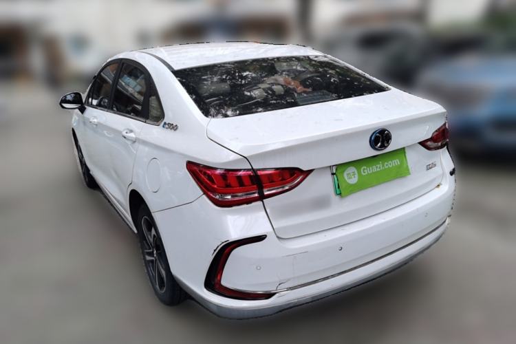 Used BAIC Beijing EU5 2018 R500 Smart Wind Edition Exterior 3