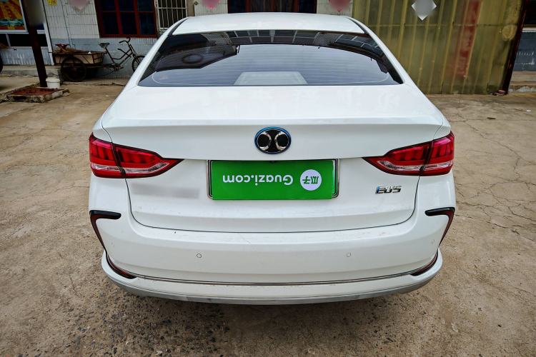 Used BAIC Beijing EU5 2018 R500 Smart Wind Edition Exterior 4