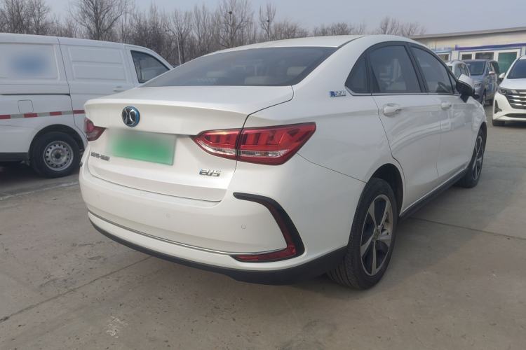 Used BAIC Beijing EU5 2018 R550 Smart Edition Exterior 4