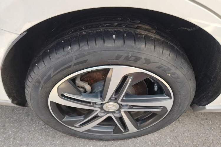 Used BAIC Beijing EU5 2018 R500 Smart Wind Edition Exterior 5