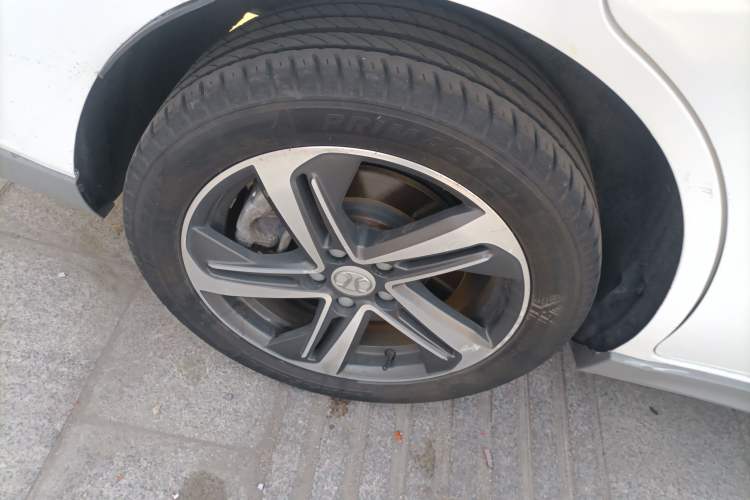 Used BAIC Beijing EU5 2018 R500 Smart Edition Exterior 5