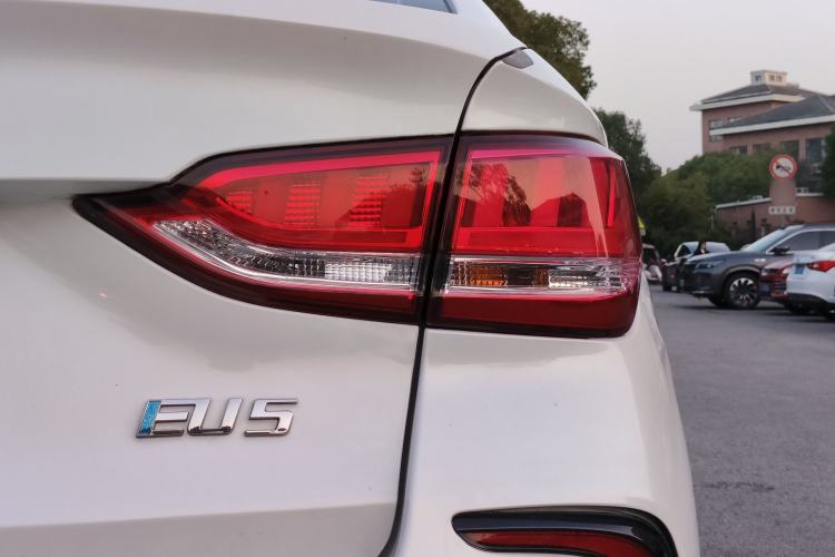 Used BAIC Beijing EU5 2018 R500 Smart Wind Edition Exterior 6