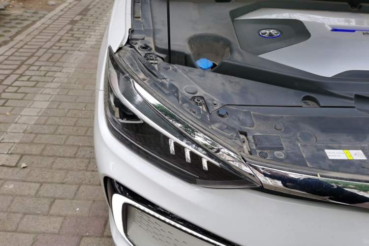 Used BAIC Beijing EU5 2018 R500 Smart Wind Edition Exterior 6