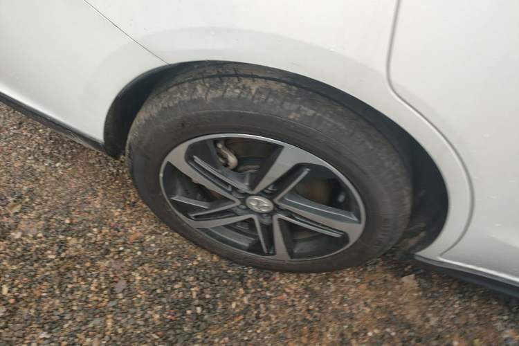 Used BAIC Beijing EU5 2018 R550 Smart Trend Edition Exterior 8