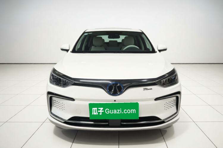 Used BAIC Beijing EU5 2018 R500 Smart Edition Front