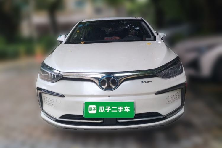 Used BAIC Beijing EU5 2018 R500 Smart Edition Front