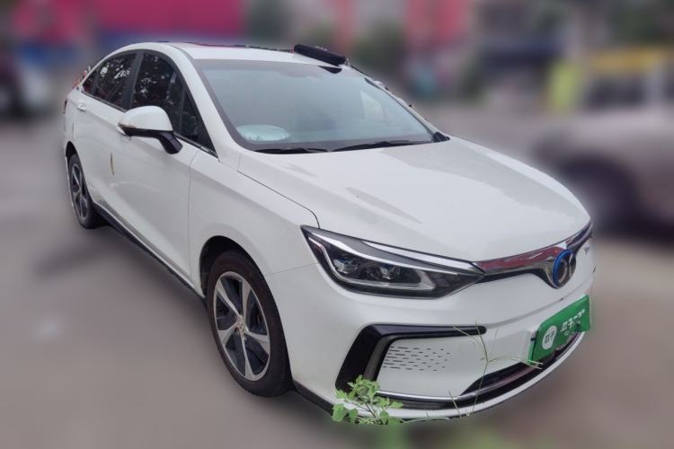 Used BAIC Beijing EU5 2018 R550 Smart Trend Edition Front Right 45 Deg
