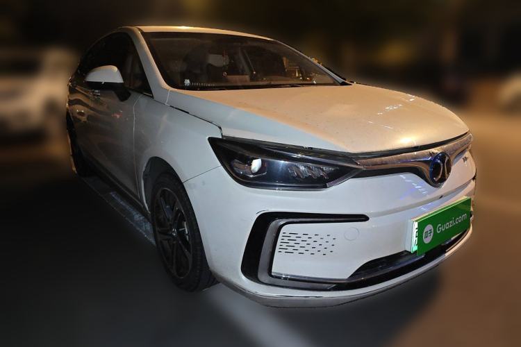 Used BAIC Beijing EU5 2018 R500 Smart Wind Edition Front Right 45 Deg