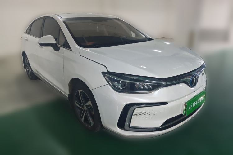 Used BAIC Beijing EU5 2018 R500 Smart Wind Edition Front Right 45 Deg