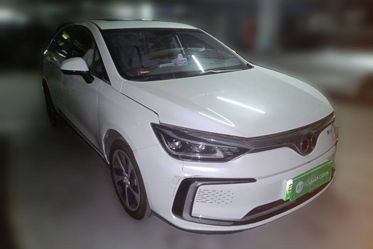 Used BAIC Beijing EU5 2018 R550 Smart Trend Edition Front Right 45 Deg