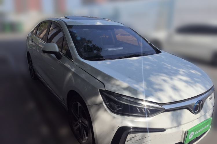 Used BAIC Beijing EU5 2018 R500 Smart Wind Edition Front Right 45 Deg
