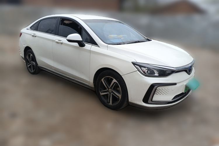 Used BAIC Beijing EU5 2018 R500 Smart Wind Edition Front Right 45 Deg