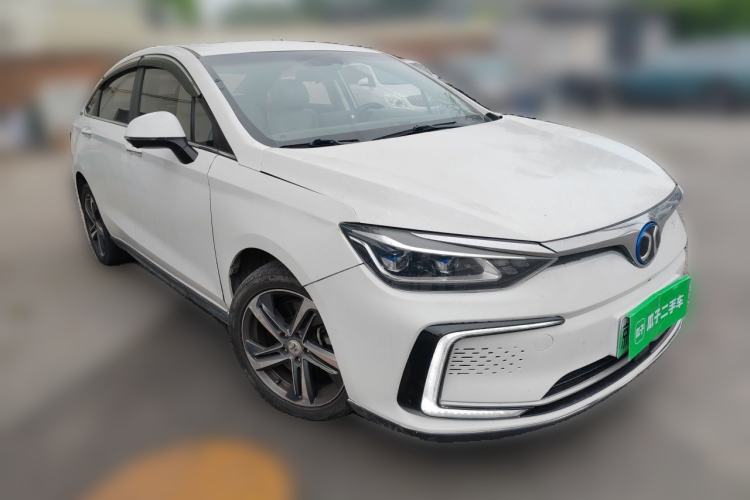 Used BAIC Beijing EU5 2018 R550 Smart Trend Edition Front Right 45 Deg