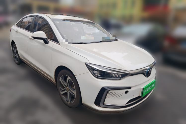 Used BAIC Beijing EU5 2018 R500 Smart Wind Edition Front Right 45 Deg