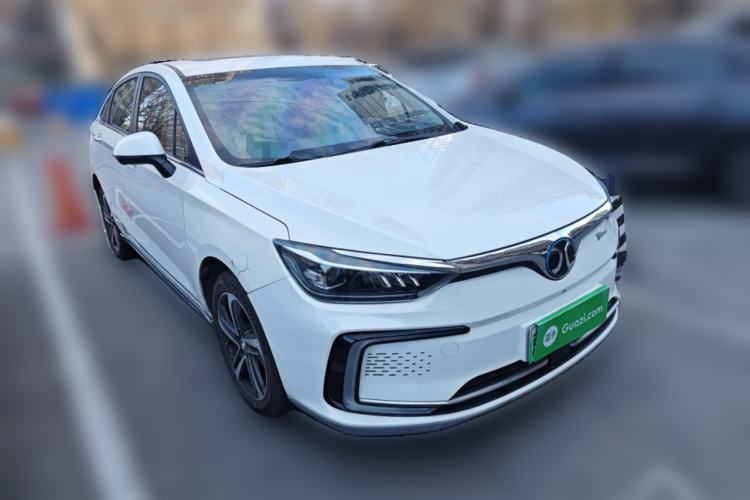 Used BAIC Beijing EU5 2018 R500 Smart Wind Edition Front Right 45 Deg