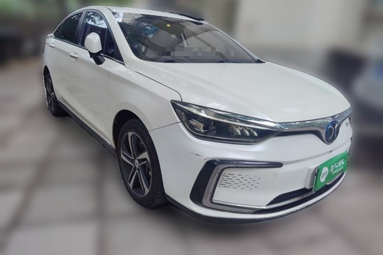 Used BAIC Beijing EU5 2018 R500 Smart Wind Edition Front Right 45 Deg