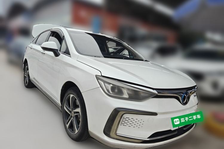 Used BAIC Beijing EU5 2018 R500 Smart Wind Edition Front Right 45 Deg