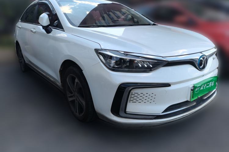 Used BAIC Beijing EU5 2018 R500 Smart Wind Edition Front Right 45 Deg