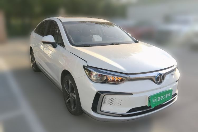 Used BAIC Beijing EU5 2018 R500 Smart Wind Edition Front Right 45 Deg