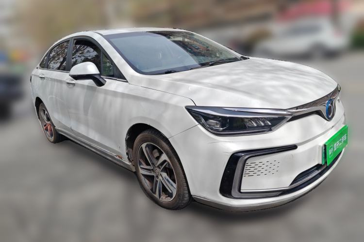 Used BAIC Beijing EU5 2018 R500 Smart Wind Edition Front Right 45 Deg