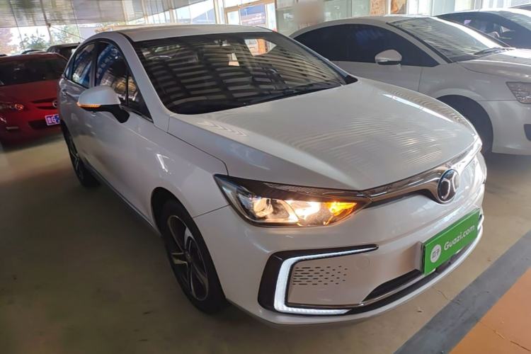 Used BAIC Beijing EU5 2018 R500 Smart Wind Edition Front Right 45 Deg