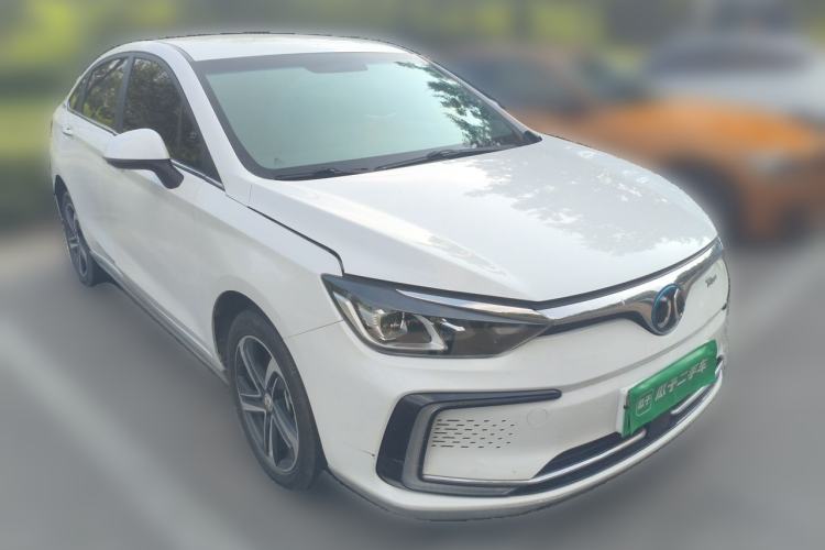 Used BAIC Beijing EU5 2018 R500 Smart Wind Edition Front Right 45 Deg