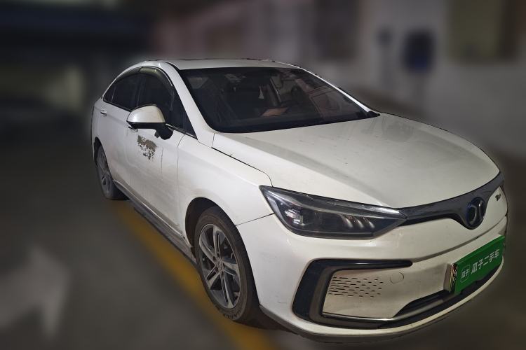 Used BAIC Beijing EU5 2018 R500 Smart Wind Edition Front Right 45 Deg