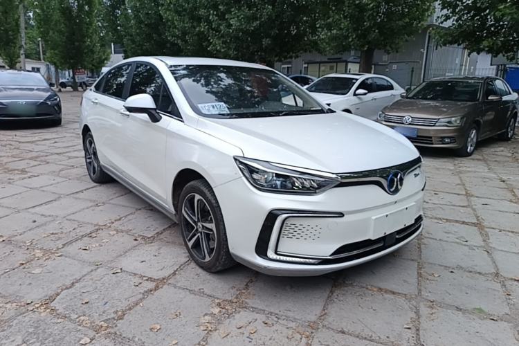 Used BAIC Beijing EU5 2018 R500 Smart Wind Edition Front Right 45 Deg