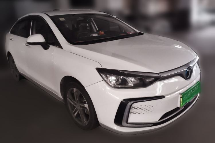 Used BAIC Beijing EU5 2018 R500 Smart Wind Edition Front Right 45 Deg
