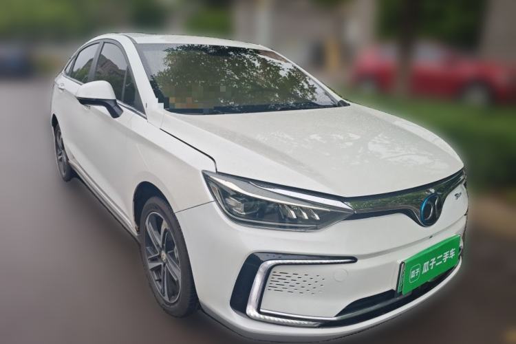 Used BAIC Beijing EU5 2018 R500 Smart Wind Edition Front Right 45 Deg