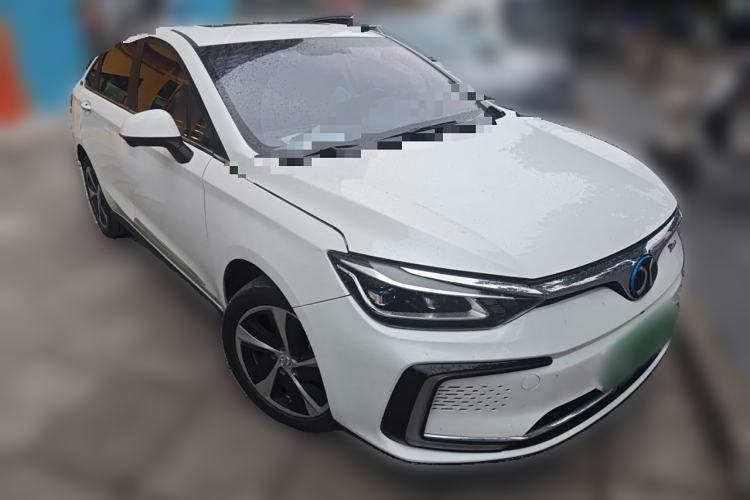 Used BAIC Beijing EU5 2018 R550 Smart Trend Edition Front Right 45 Deg