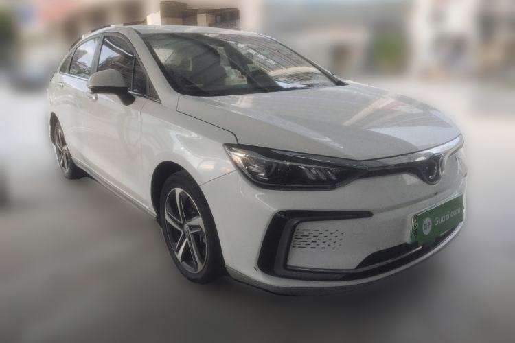 Used BAIC Beijing EU5 2018 R500 Smart Wind Edition Front Right 45 Deg