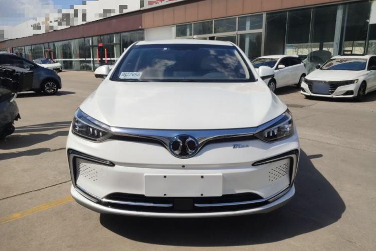 Used BAIC Beijing EU5 2018 R500 Smart Edition Front