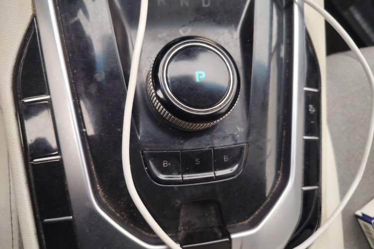 Used BAIC Beijing EU5 2018 R500 Smart Wind Edition Gear Lever
