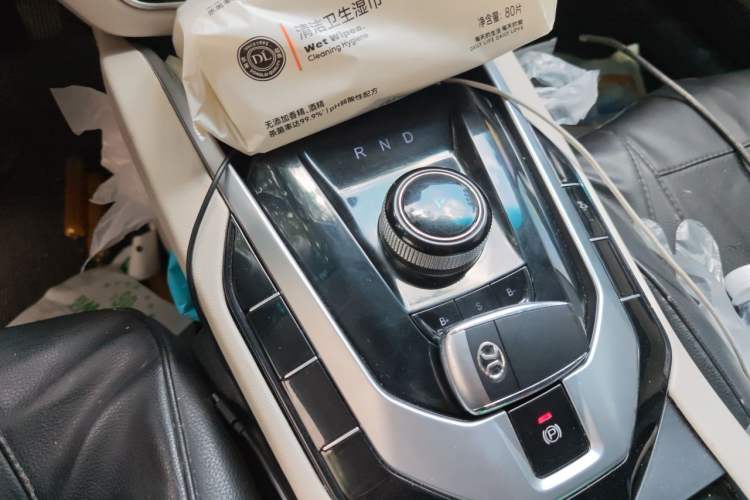 Used BAIC Beijing EU5 2018 R500 Smart Wind Edition Gear Lever