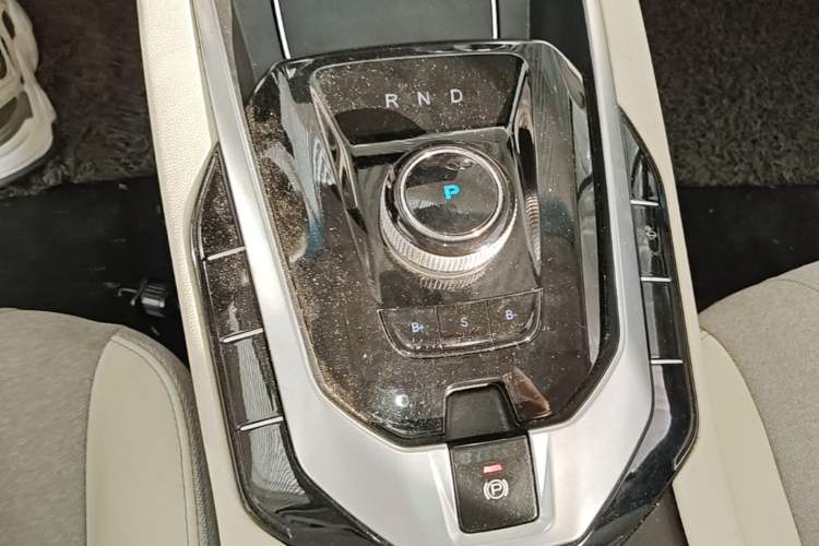 Used BAIC Beijing EU5 2018 R500 Smart Wind Edition Gear Lever