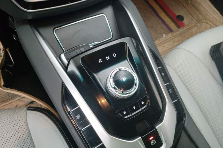 Used BAIC Beijing EU5 2018 R550 Smart Trend Edition Gear Lever